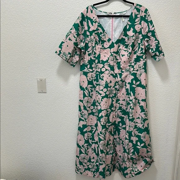 green emerald velvet dress EShakti Short Sleeve Fit and Flare Green Dress, 12  Second Serve Resale